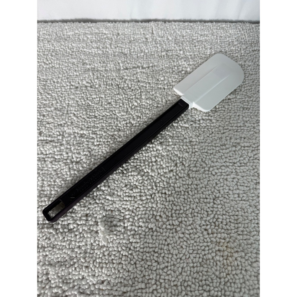 Members Mark Food Service 14.5 inch Spatula Scraper White Black 113062A